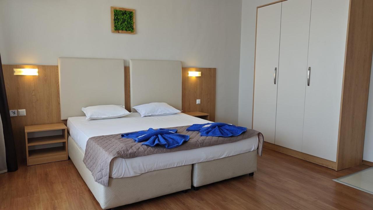Family Hotel Milev Sveti Vlas Esterno foto