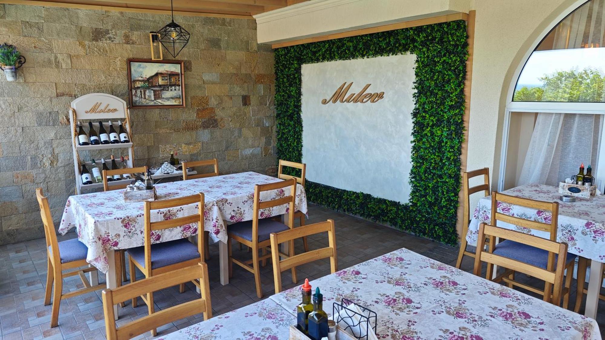 Family Hotel Milev Sveti Vlas Esterno foto