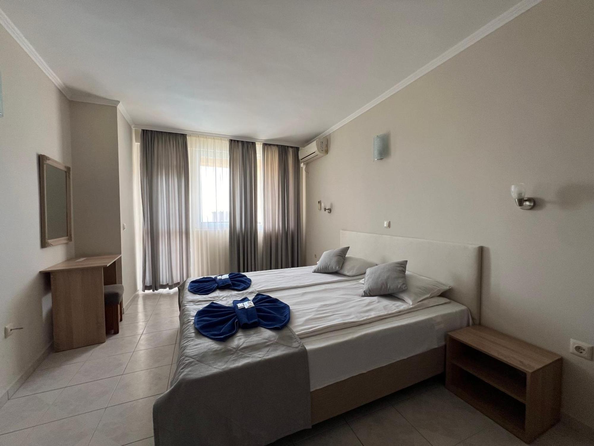 Family Hotel Milev Sveti Vlas Esterno foto