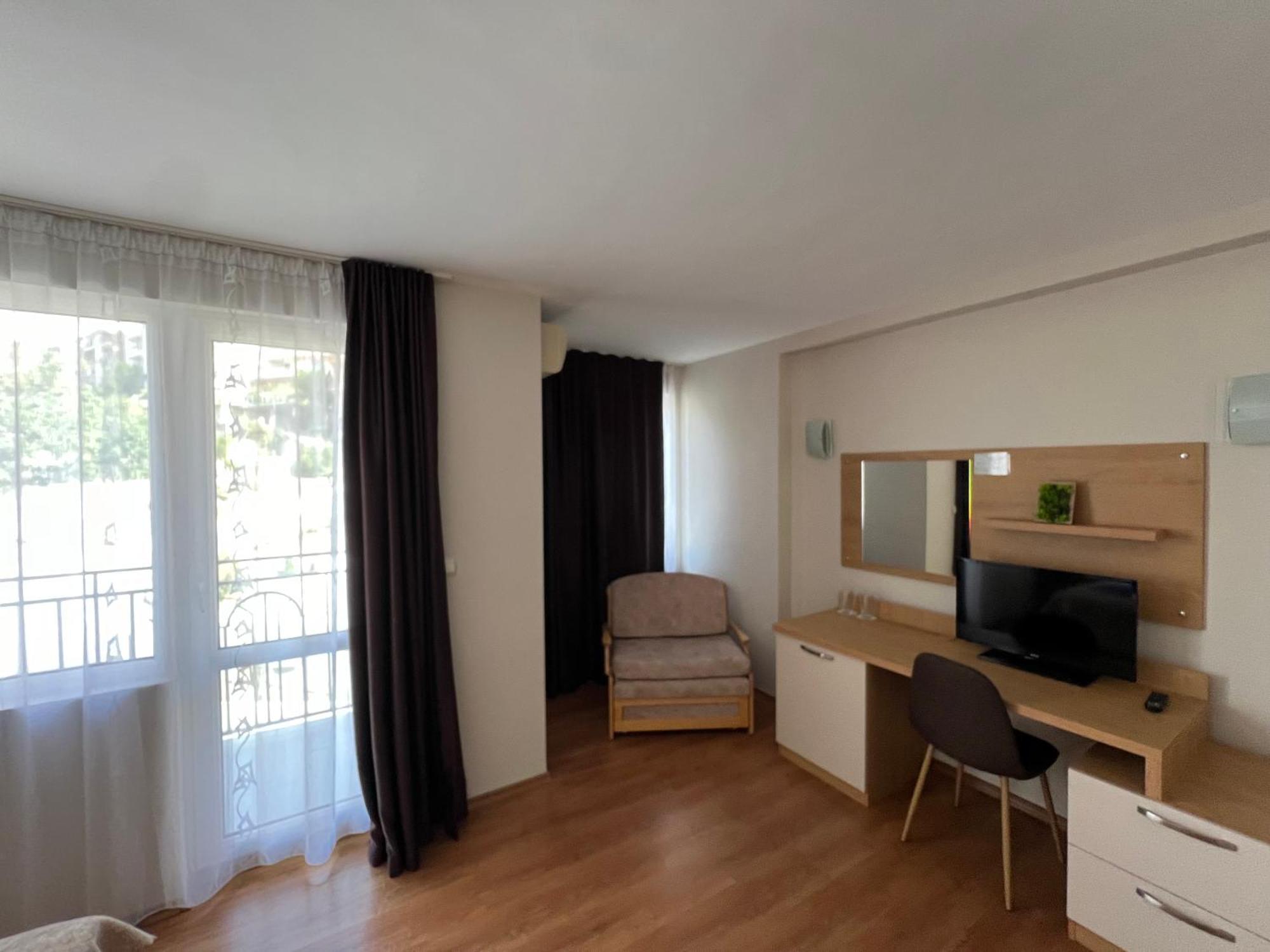 Family Hotel Milev Sveti Vlas Esterno foto