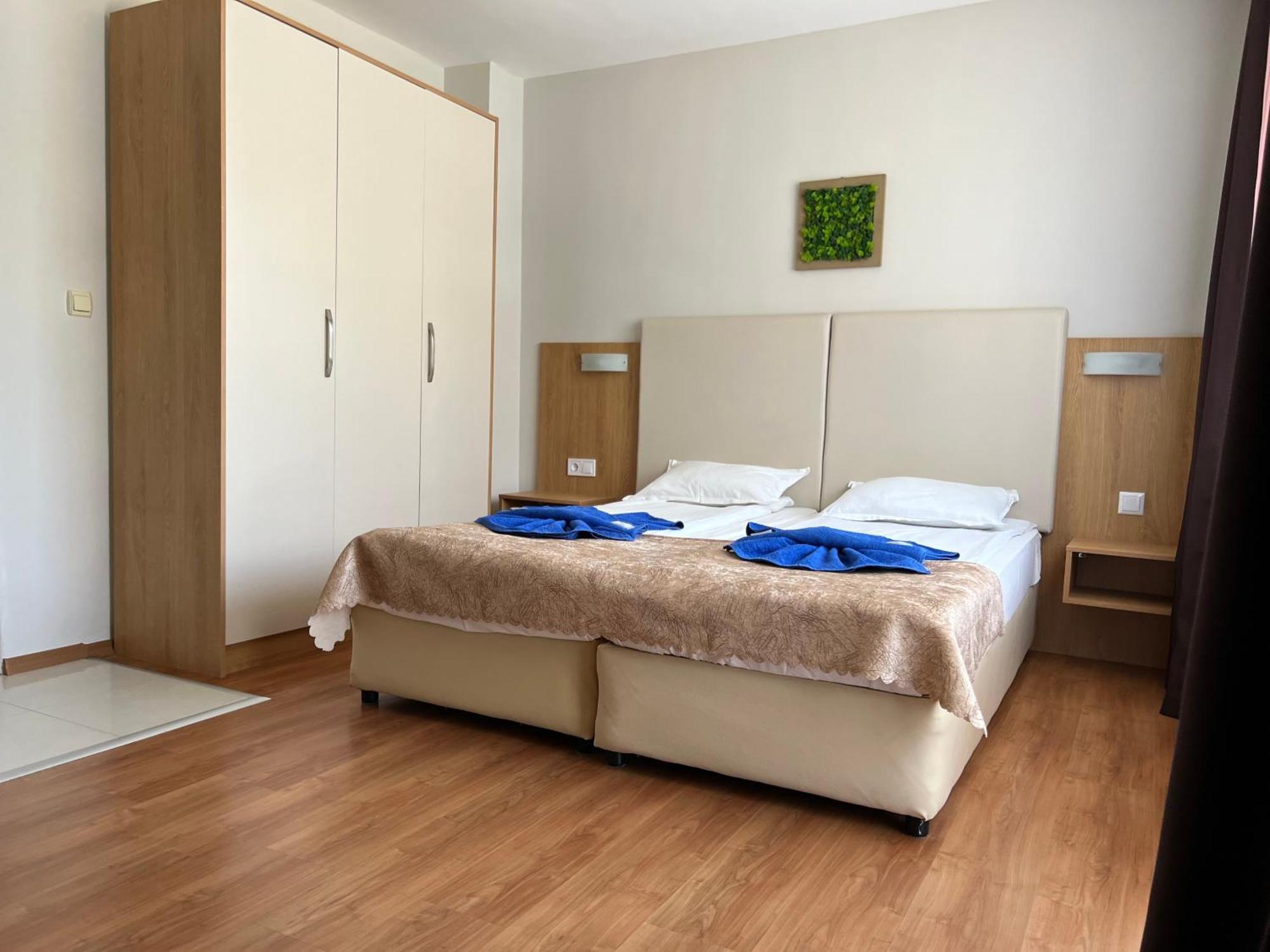Family Hotel Milev Sveti Vlas Esterno foto
