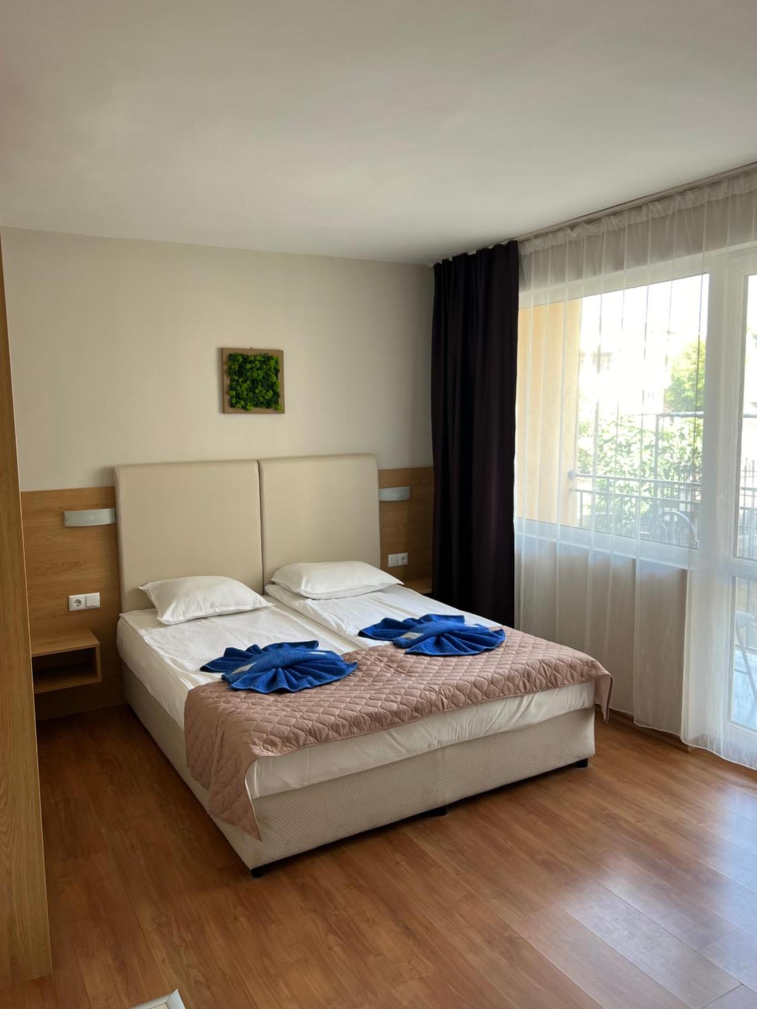 Family Hotel Milev Sveti Vlas Esterno foto