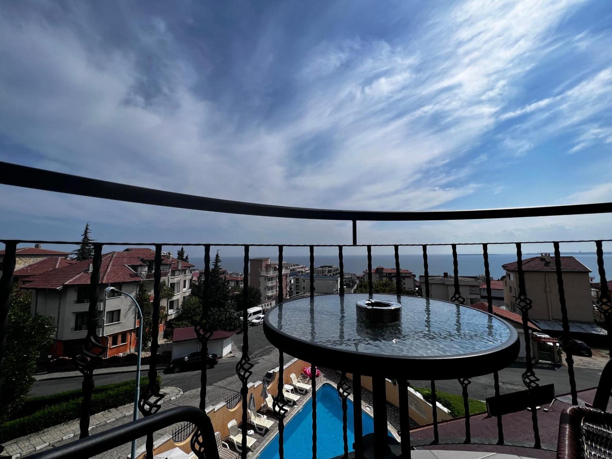 Family Hotel Milev Sveti Vlas Esterno foto