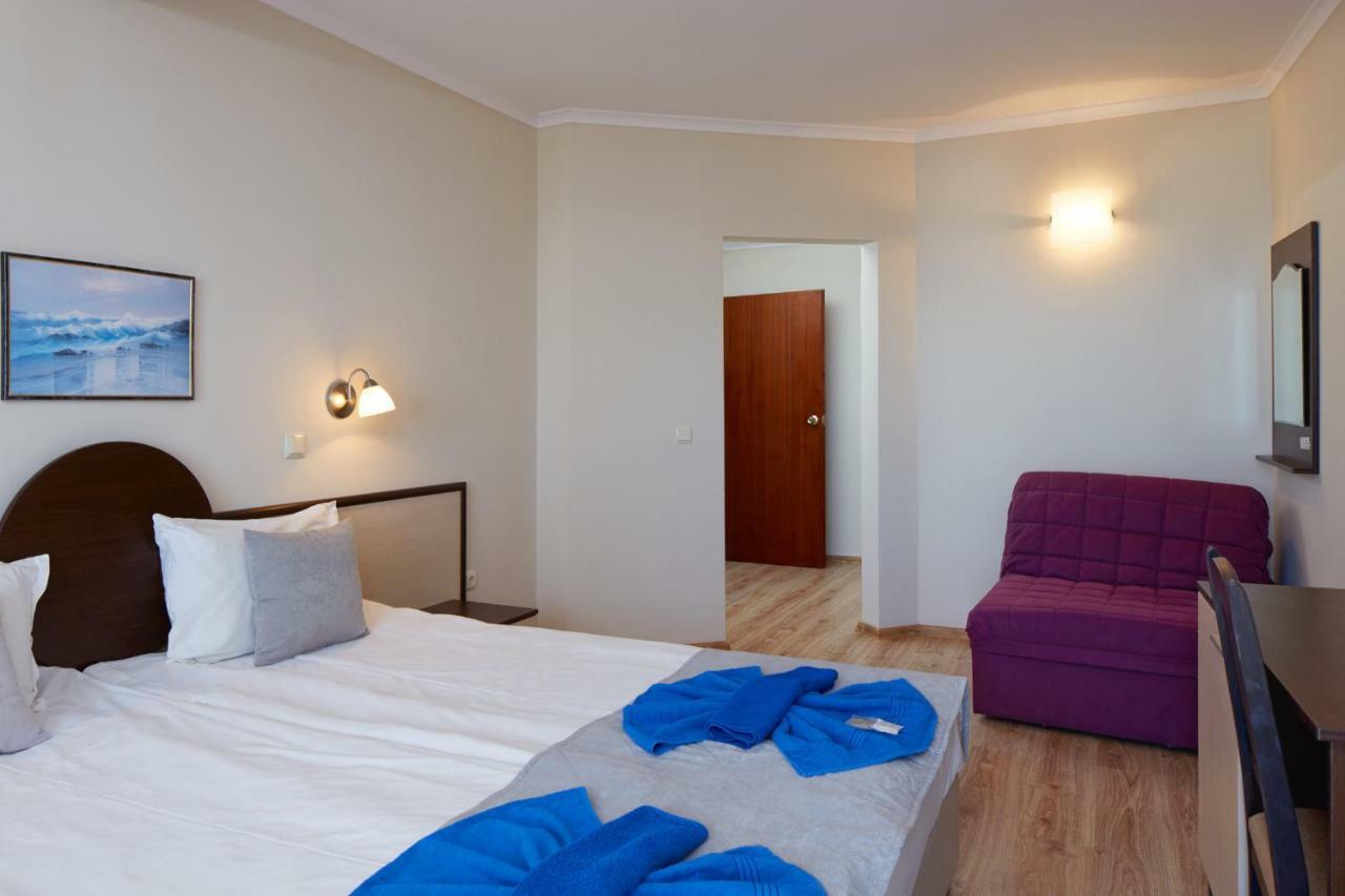 Family Hotel Milev Sveti Vlas Esterno foto