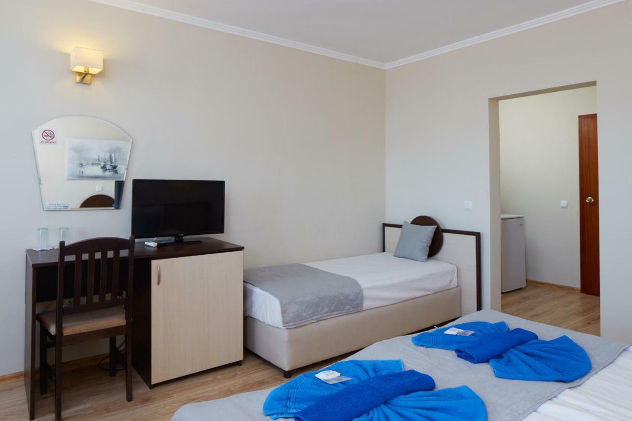 Family Hotel Milev Sveti Vlas Esterno foto